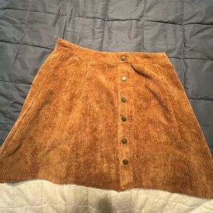 SHEIN CORDUROY SKIRT SIZE MEDIUM